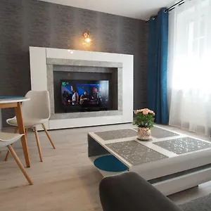 https://grand-tourist-amber-rose-apartment.gdanskhotel.org